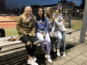 Isa Kabbes , Daphne van Le, Demi Hoogeveen en Femke Hoogendijk.(Niet op de foto Elvira  Schinkel)